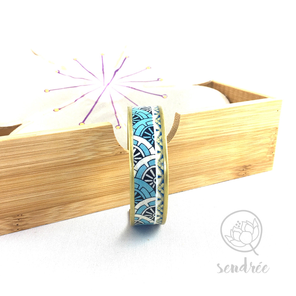 Bracelet washi géométrie bleue Sendrée papier japonais Bracelet washi géométrie bleue Sendrée papier japonais