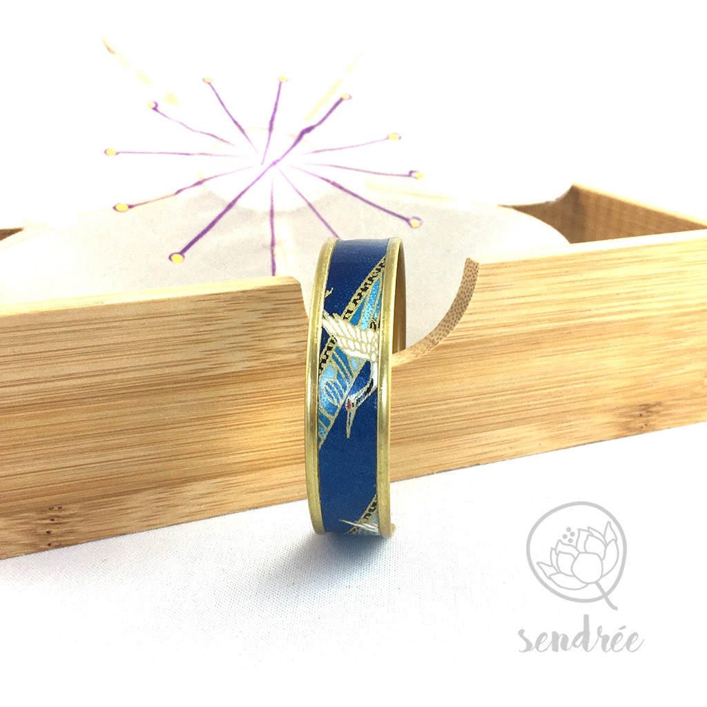 Bracelet washi grues bleues et or Sendrée papier japonais Bracelet washi grues bleues et or Sendrée papier japonais