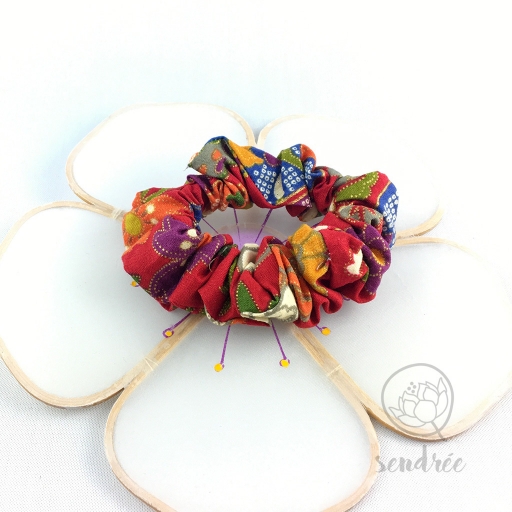 Chouchou floral rouge sendrée tissu japonais